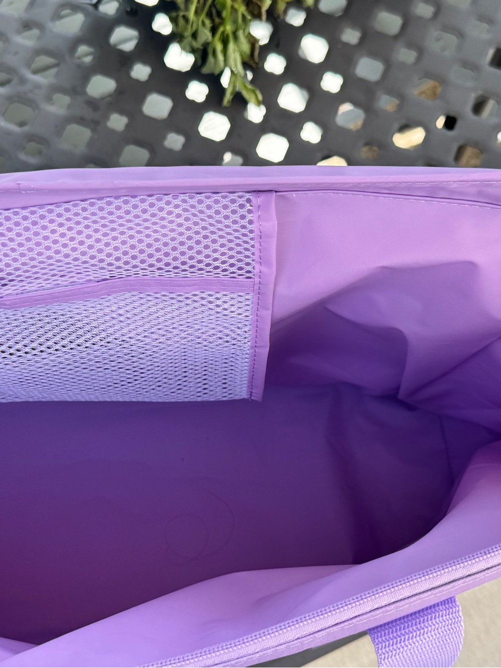 Trader Joe’s Lavender Purple Large Insulated Cooler Tote Bag Rare Reusable - Picture 3 of 8